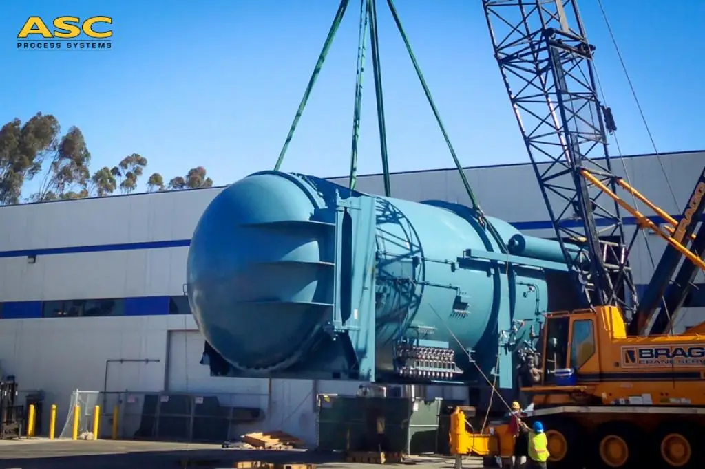 SDC’s New 16×30 Econoclave moves into place